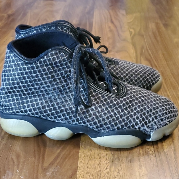 Shoes - Picture 4 of 4